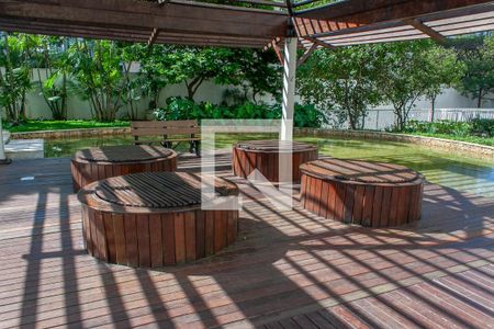 Apartamento para alugar com 77m², 2 quartos e 2 vagas Apartamento para alugar com 77m², 2 quartos e 2 vagasÁrea comum - Piscinas quentes