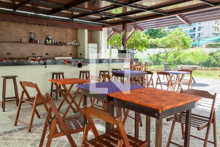 Apartamento para alugar com 77m², 2 quartos e 2 vagas Apartamento para alugar com 77m², 2 quartos e 2 vagasRestaurante