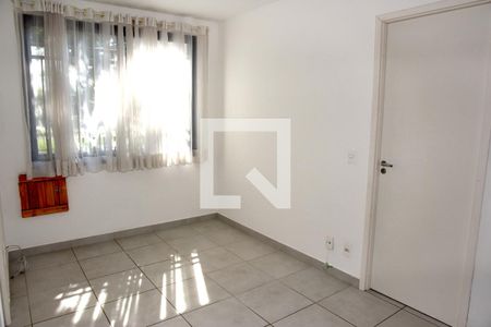 Sala de apartamento para alugar com 2 quartos, 33m² em Jurubatuba, São Paulo