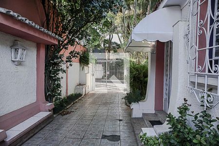 Casa à venda com 630m², 3 quartos e 4 vagasGaragem
