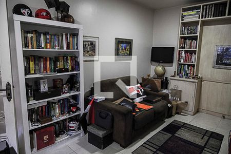 Casa à venda com 630m², 3 quartos e 4 vagasEscritório