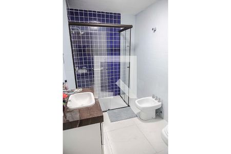 Casa à venda com 630m², 3 quartos e 4 vagasBanheiro da Suíte 2