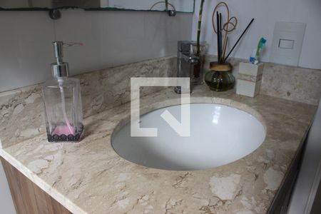 Casa de condomínio à venda com 250m², 3 quartos e 4 vagasBanheiro