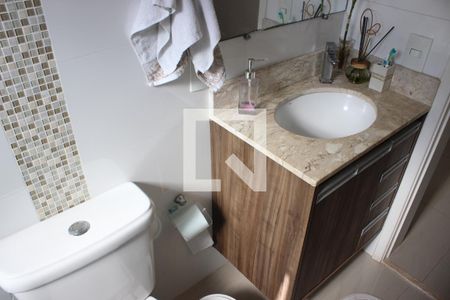 Casa de condomínio à venda com 250m², 3 quartos e 4 vagasBanheiro