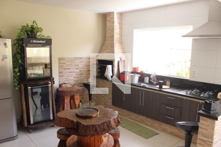 Casa de condomínio à venda com 250m², 3 quartos e 4 vagasÁrea comum - Salão de Lazer / Churrasqueira