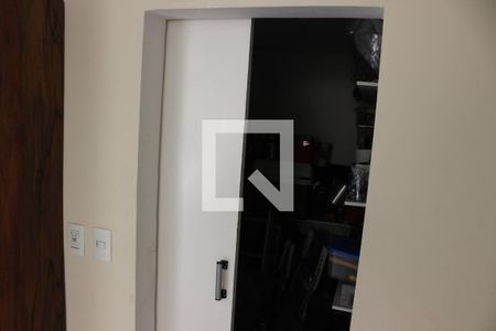 Casa de condomínio à venda com 250m², 3 quartos e 4 vagasDepósito