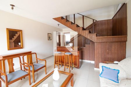 Casa à venda com 3 quartos, 200m² em Vila Jardim, Porto Alegre