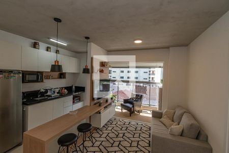 Sala de Estar/Jantar de apartamento para alugar com 1 quarto, 40m² em Cambuí, Campinas