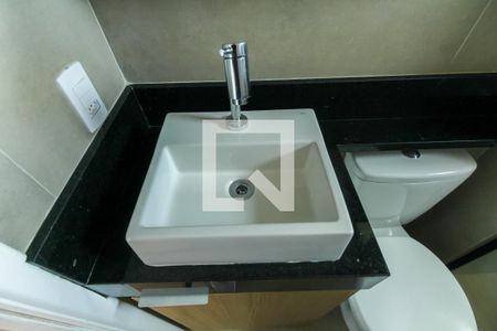 Apartamento à venda com 42m², 2 quartos e sem vaga Apartamento à venda com 42m², 2 quartos e sem vagaBanheiro