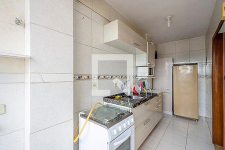 Cozinha de apartamento para alugar com 2 quartos, 56m² em Azenha, Porto Alegre
