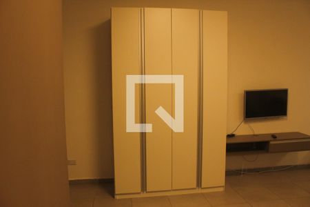 Sala/Quarto/Cozinha de kitnet/studio para alugar com 1 quarto, 28m² em Jurubatuba, São Paulo