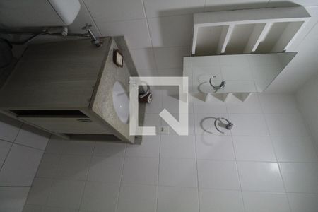 Apartamento à venda com 75m², 2 quartos e 1 vaga Apartamento à venda com 75m², 2 quartos e 1 vagaBanheiro Social