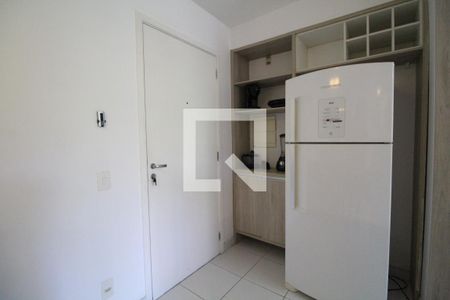 Apartamento à venda com 75m², 2 quartos e 1 vaga Apartamento à venda com 75m², 2 quartos e 1 vagaCozinha e Área de Serviço