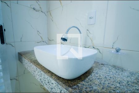 Banheiro de kitnet/studio para alugar com 1 quarto, 36m² em Nazaré, Salvador