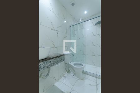 Banheiro de kitnet/studio para alugar com 1 quarto, 36m² em Nazaré, Salvador