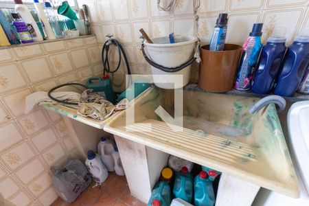 Casa à venda com 156m², 3 quartos e 1 vagaLavanderia