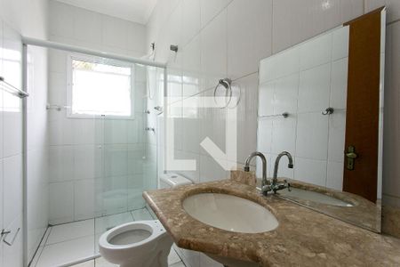 Banheiro da Suíte 1 de casa para alugar com 2 quartos, 100m² em Vila Matilde, São Paulo