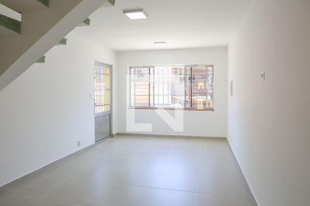 Sala de casa para alugar com 2 quartos, 128m² em Vila Anglo Brasileira, São Paulo