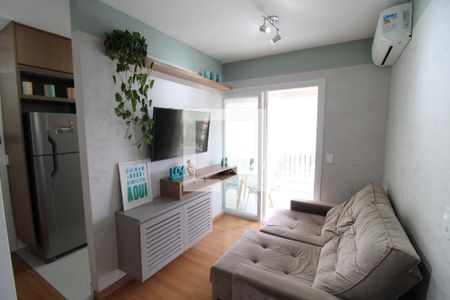 Sala de apartamento para alugar com 1 quarto, 40m² em Vila Diva (zona Norte), São Paulo