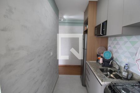 Cozinha de apartamento para alugar com 1 quarto, 40m² em Vila Diva (zona Norte), São Paulo