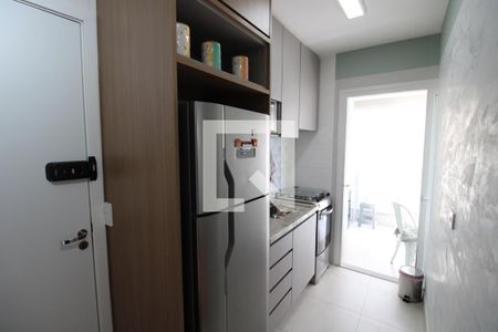 Cozinha de apartamento para alugar com 1 quarto, 40m² em Vila Diva (zona Norte), São Paulo