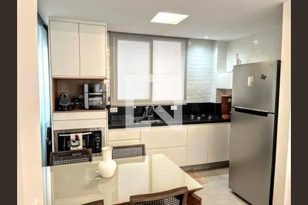 Cozinha de apartamento à venda com 2 quartos, 55m² em Cruzeiro, Belo Horizonte