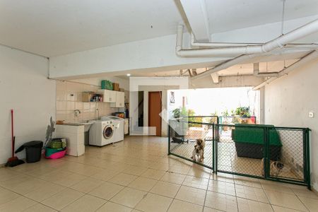 Casa à venda com 218m², 3 quartos e 6 vagasÁrea de Serviço