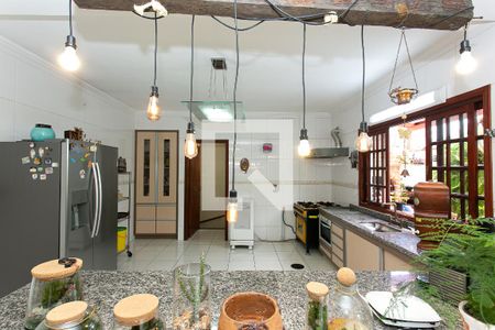 Casa à venda com 218m², 3 quartos e 6 vagasCozinha