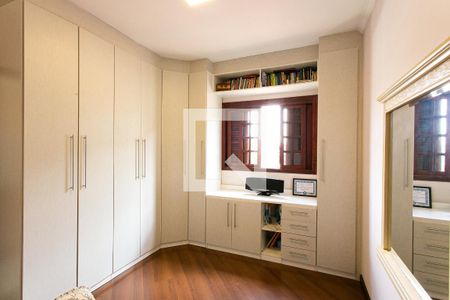 Casa à venda com 218m², 3 quartos e 6 vagasSuíte 3