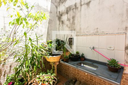 Casa à venda com 218m², 3 quartos e 6 vagasQuintal