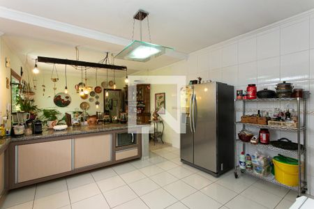 Casa à venda com 218m², 3 quartos e 6 vagasCozinha