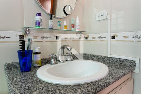 Casa à venda com 218m², 3 quartos e 6 vagasBanheiro da Suíte 1