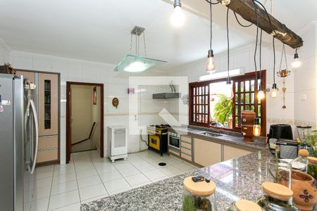 Casa à venda com 218m², 3 quartos e 6 vagasCozinha