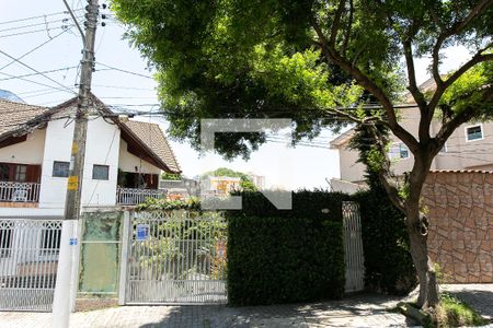 Casa à venda com 218m², 3 quartos e 6 vagasFachada