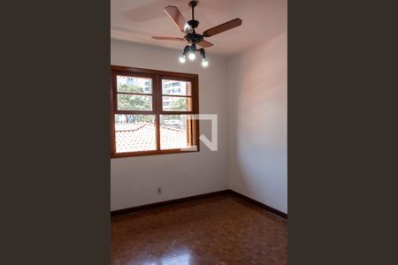 Quarto q de casa para alugar com 3 quartos, 189m² em Butantã, São Paulo