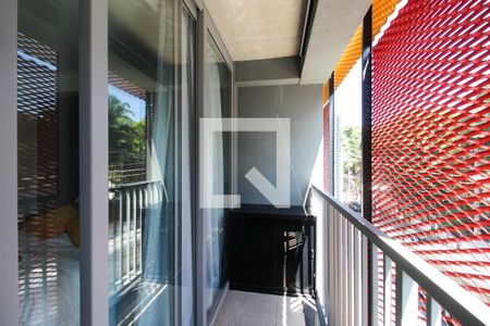 Varanda de kitnet/studio para alugar com 1 quarto, 24m² em Indianópolis, São Paulo