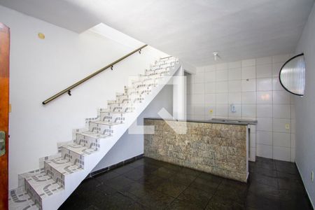 Sala de casa de condomínio para alugar com 1 quarto, 48m² em Zé Garoto, São Gonçalo