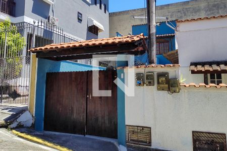 Casa de condomínio para alugar com 48m², 1 quarto e 1 vaga Casa de condomínio para alugar com 48m², 1 quarto e 1 vagaFachada