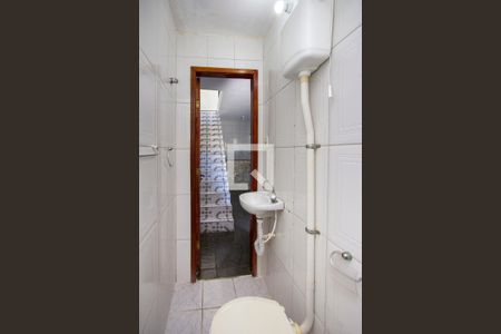 Casa de condomínio para alugar com 48m², 1 quarto e 1 vaga Casa de condomínio para alugar com 48m², 1 quarto e 1 vagaBanheiro