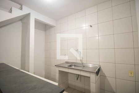 Cozinha de casa para alugar com 1 quarto, 48m² em Zé Garoto, São Gonçalo