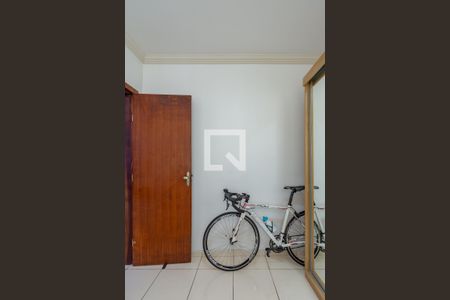 Quarto 1 de casa à venda com 3 quartos, 100m² em Heliópolis, Belo Horizonte