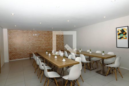 Apartamento à venda com 44m², 2 quartos e 1 vaga Apartamento à venda com 44m², 2 quartos e 1 vagaÁrea comum - Salão de festas