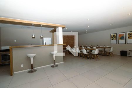 Apartamento à venda com 44m², 2 quartos e 1 vaga Apartamento à venda com 44m², 2 quartos e 1 vagaÁrea comum - Salão de festas