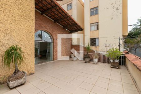 Varanda da Sala de casa para alugar com 4 quartos, 370m² em São Lucas, Belo Horizonte