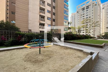 Apartamento à venda com 82m², 2 quartos e sem vagaÁrea comum - Playground