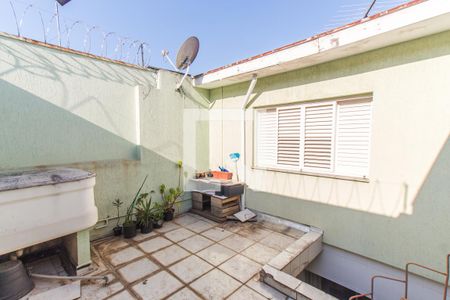 Casa para alugar com 200m², 2 quartos e 1 vagaQuintal