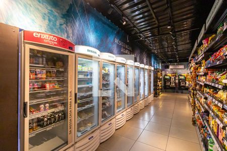 Apartamento à venda com 108m², 2 quartos e 2 vagasÁrea comum - Mini mercado