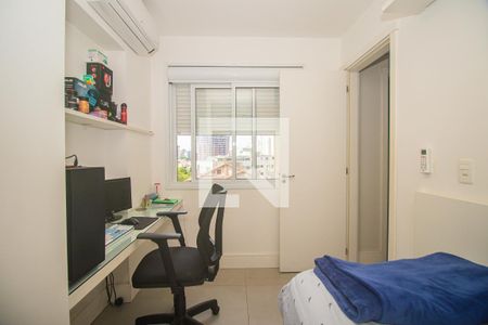 Quarto 1 de apartamento para alugar com 2 quartos, 70m² em Passo da Areia, Porto Alegre