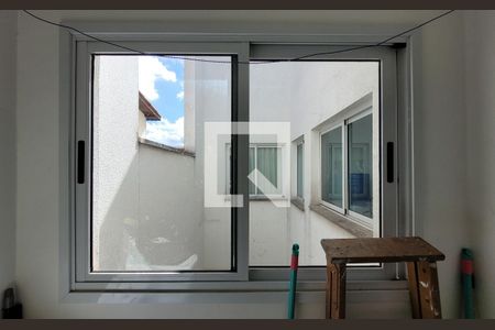 Apartamento à venda com 84m², 3 quartos e 2 vagas Apartamento à venda com 84m², 3 quartos e 2 vagasLavanderia