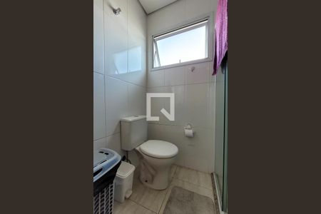 Apartamento à venda com 84m², 3 quartos e 2 vagas Apartamento à venda com 84m², 3 quartos e 2 vagasBanheiro da suíte